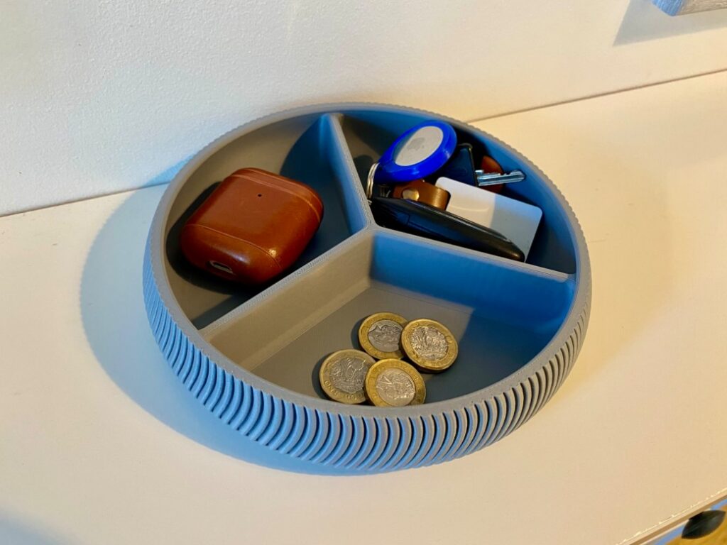 3-sektsiooniline organiseerimisalus / snäkikauss